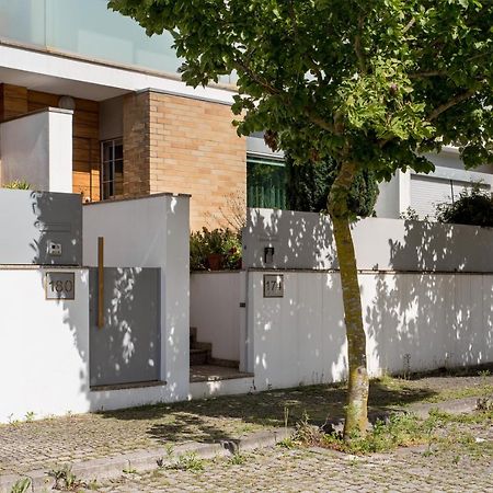 Apartmán Joivy Sleek House Balcony & 2 Terraces In Porto Maía Exteriér fotografie