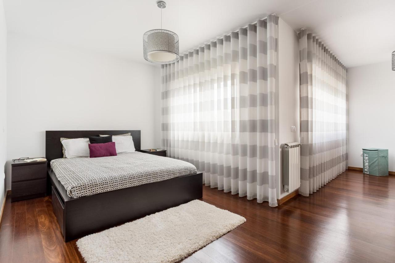 Apartmán Joivy Sleek House Balcony & 2 Terraces In Porto Maía Exteriér fotografie