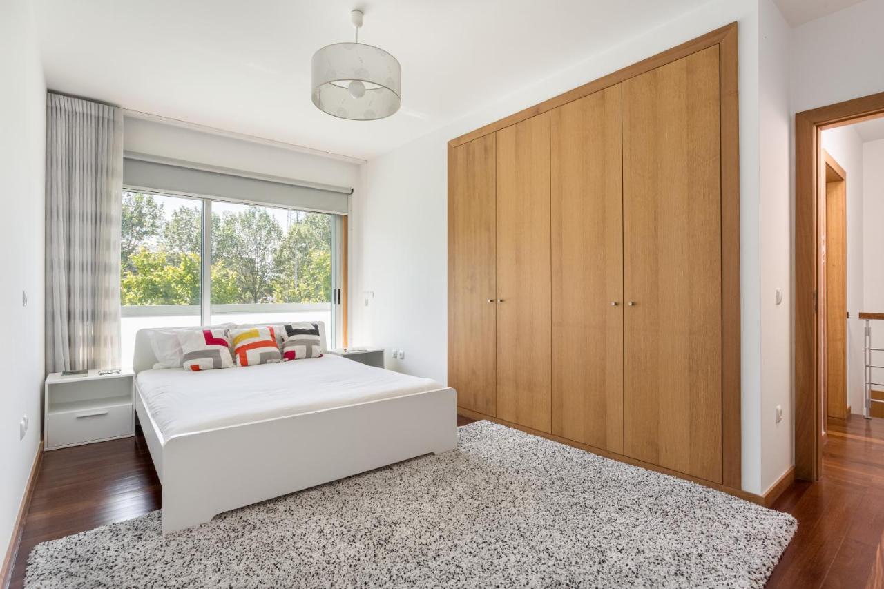 Apartmán Joivy Sleek House Balcony & 2 Terraces In Porto Maía Exteriér fotografie